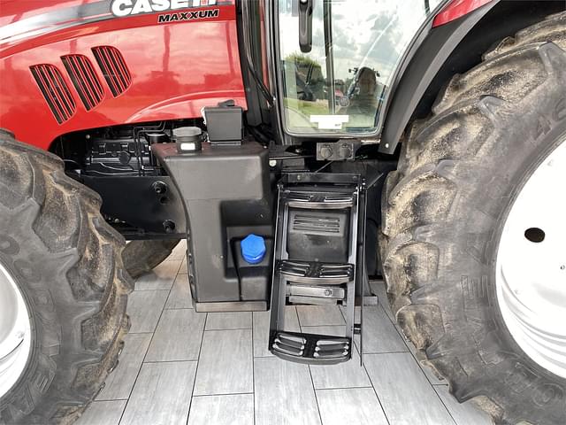 Image of Case IH Maxxum 140 equipment image 4