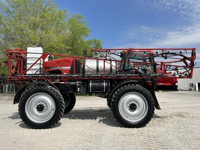 Image of Case IH 3230 Patriot equipment image 3