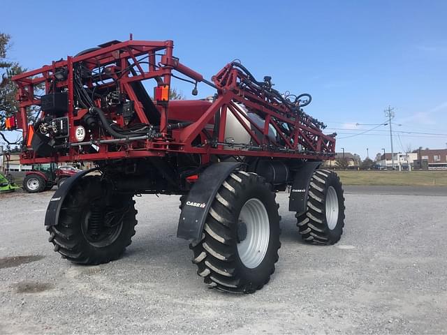 Image of Case IH 3330 Patriot equipment image 2