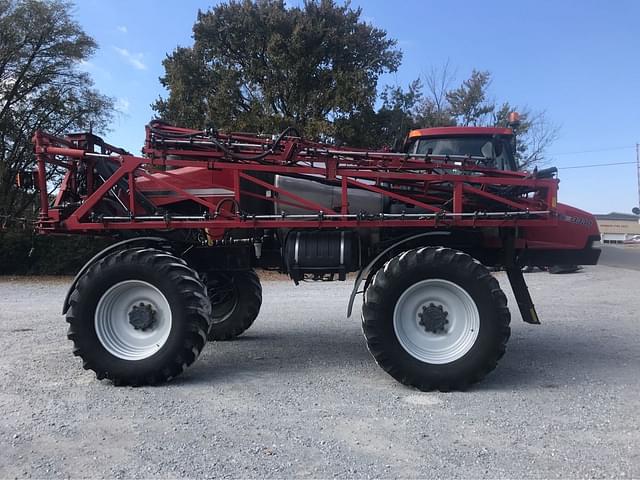 Image of Case IH 3330 Patriot equipment image 1