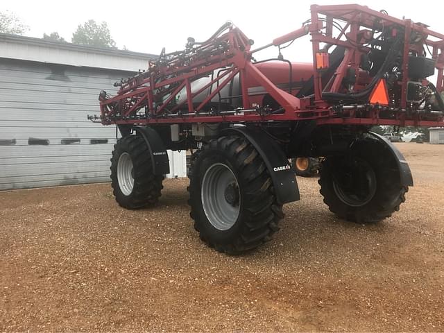 Image of Case IH 3330 Patriot equipment image 4