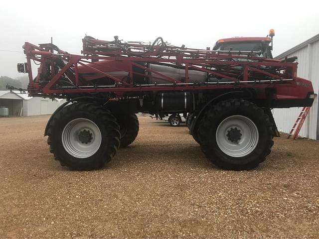 Image of Case IH 3330 Patriot equipment image 1