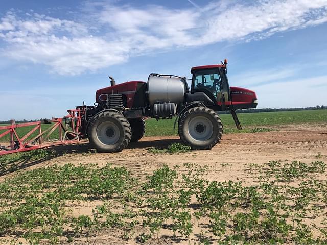 Image of Case IH 3330 Patriot equipment image 1