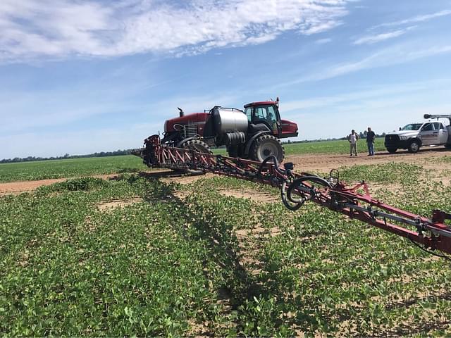 Image of Case IH 3330 Patriot equipment image 2