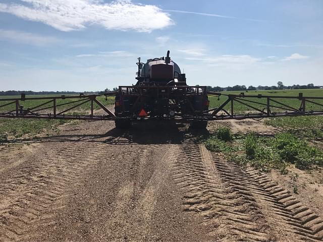 Image of Case IH 3330 Patriot equipment image 3