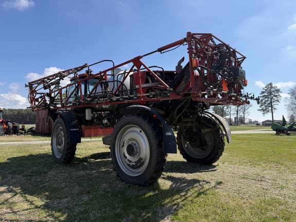 Image of Case IH 3330 Patriot equipment image 4