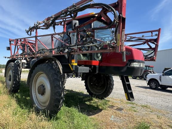 Image of Case IH 3330 Patriot equipment image 1