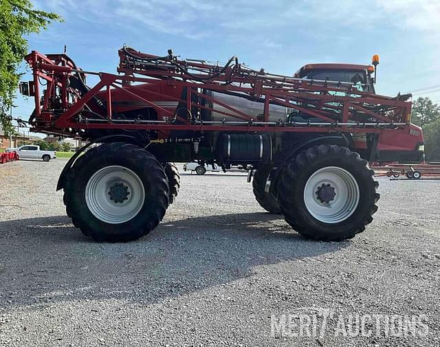 Image of Case IH 3330 Patriot equipment image 4