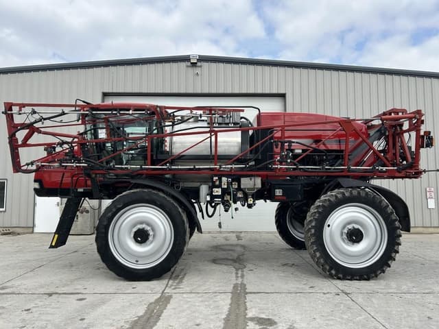 Image of Case IH Patriot 4430 equipment image 2