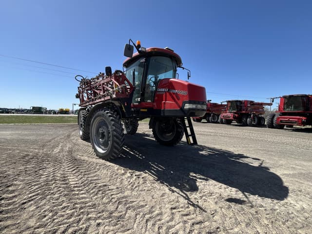 Image of Case IH Patriot 4430 equipment image 4