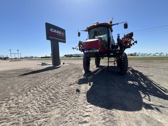 Image of Case IH Patriot 4430 equipment image 2