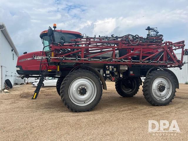 Image of Case IH Patriot 4430 equipment image 2