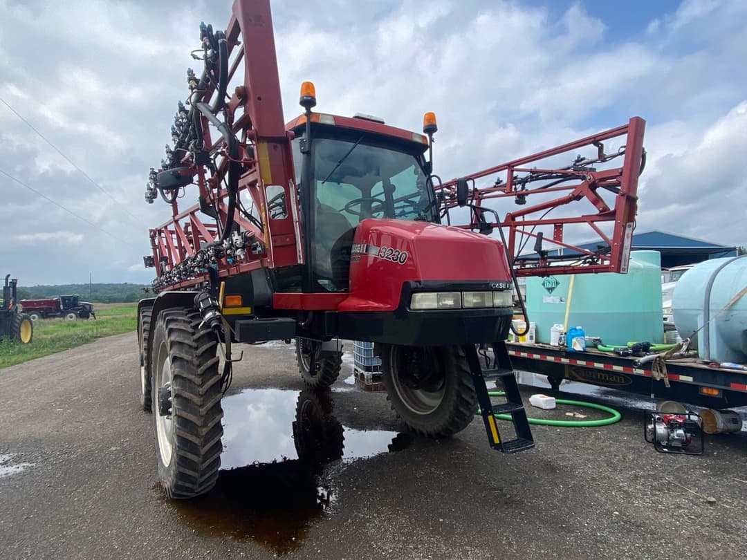 Image of Case IH 3230 Patriot Primary Image