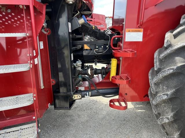 Image of Case IH Steiger 350 equipment image 3