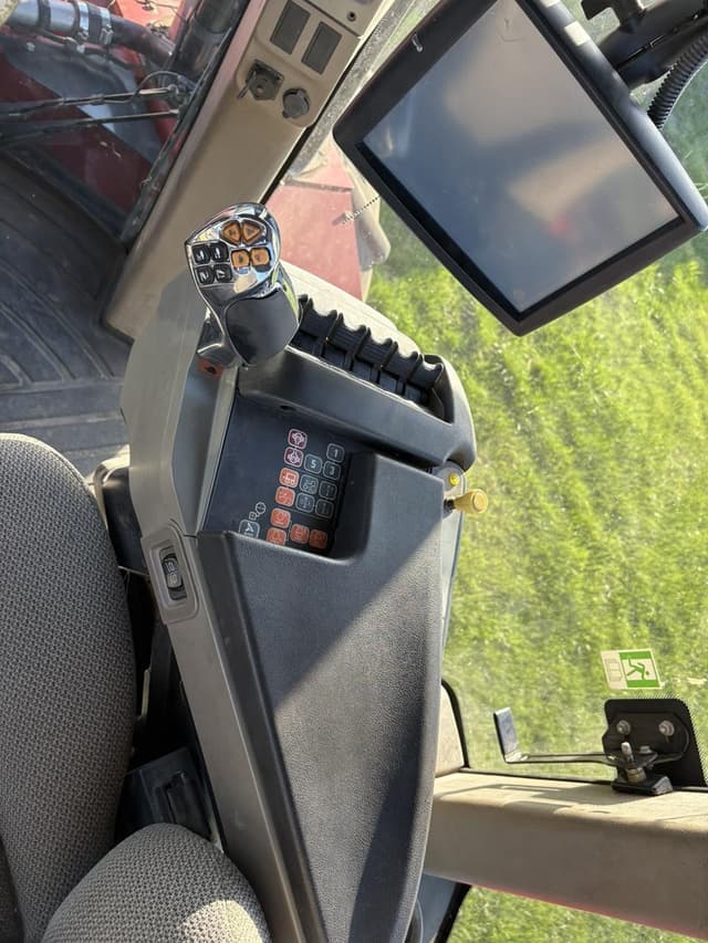 Image of Case IH Steiger 400 equipment image 3