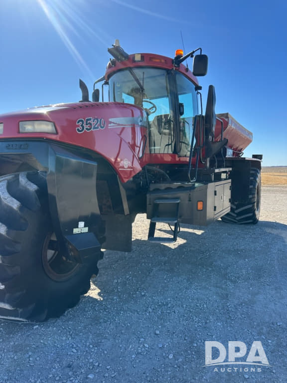 Image of Case IH Titan 3520 equipment image 1