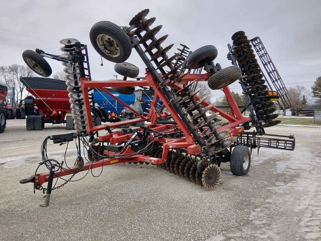 Image of Case IH 330 Turbo Till equipment image 4