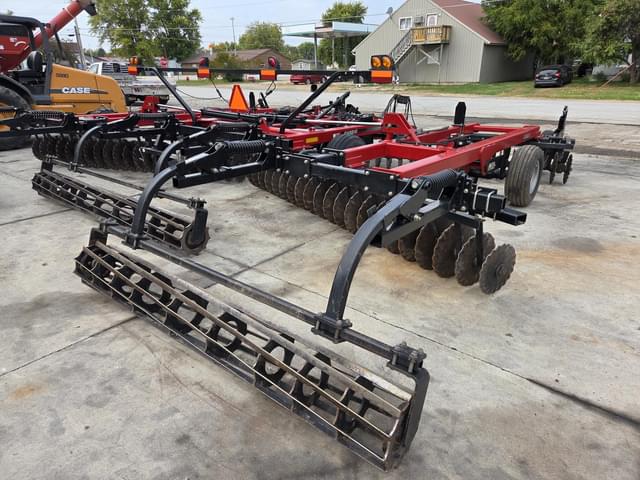 Image of Case IH 330 Turbo Till equipment image 4