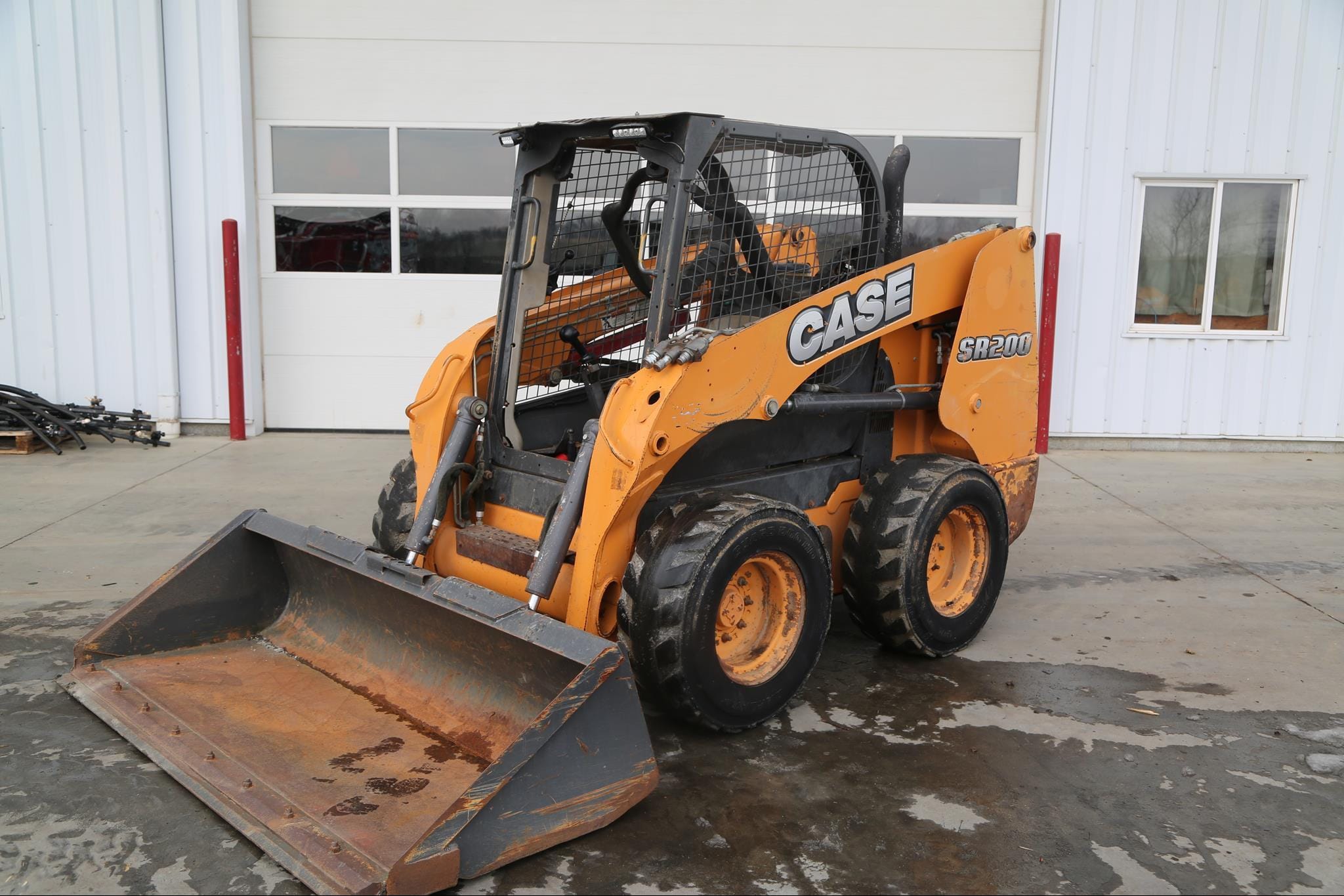 2012 Case SR200 Equipment Image0