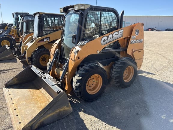 2012 Case SR200 Equipment Image0
