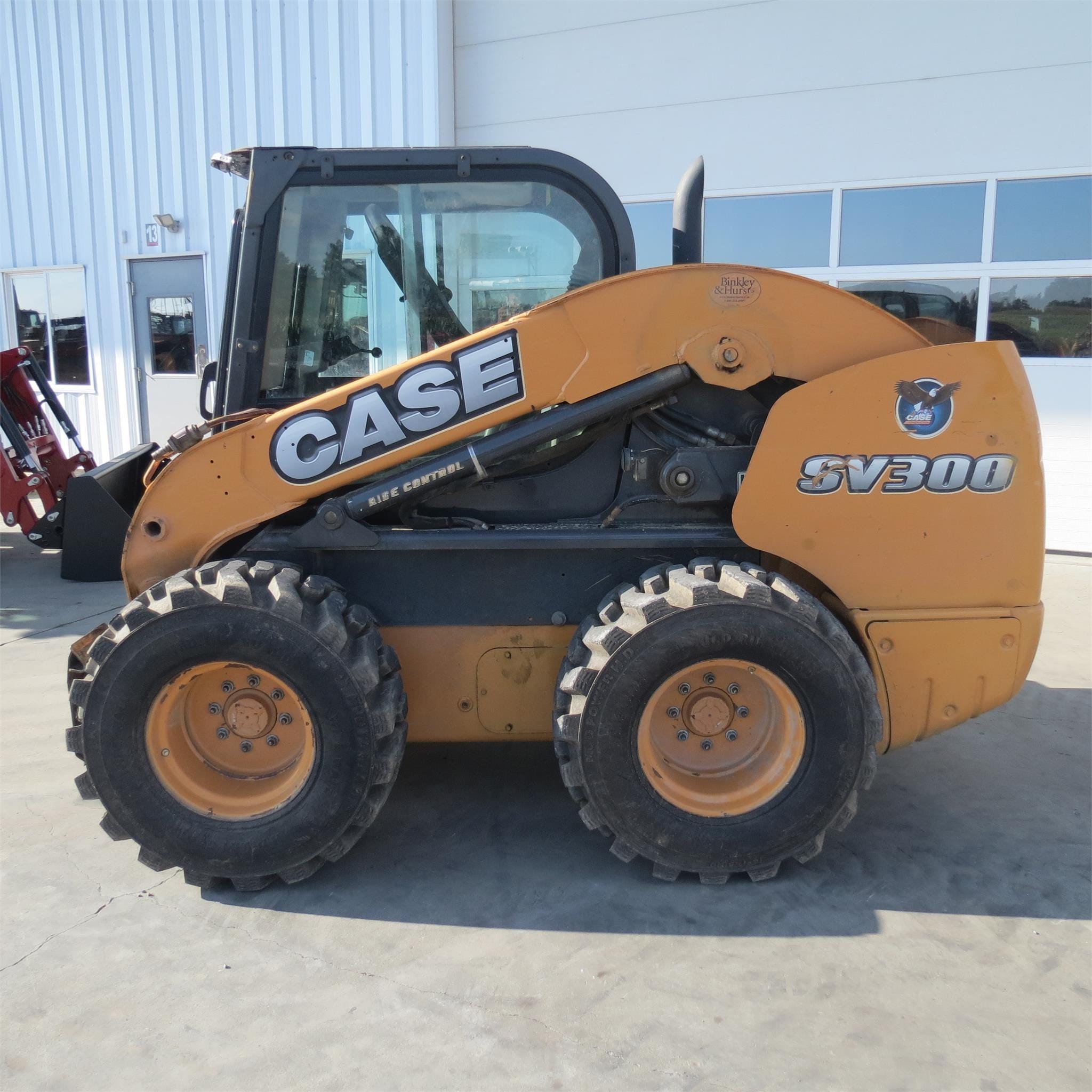 2012 Case SV300 Equipment Image0