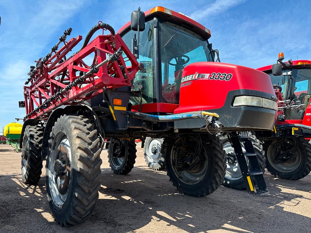 Image of Case IH 3330 Patriot Image 0