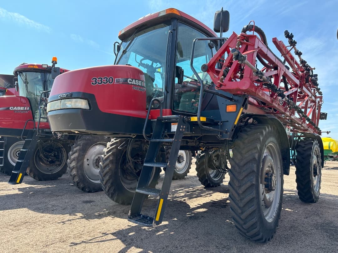 Image of Case IH 3330 Patriot Image 0