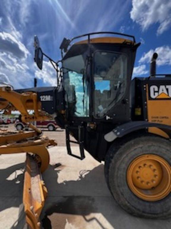 Image of Caterpillar 12M2 equipment image 4