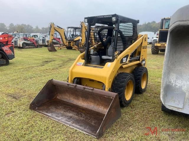 Image of Caterpillar 226B3 equipment image 3