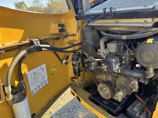 Image of Caterpillar 259B3 equipment image 3