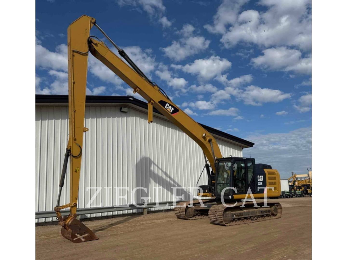 2012 Caterpillar 320E Equipment Image0
