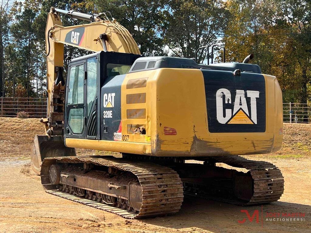 Main image Caterpillar 320E