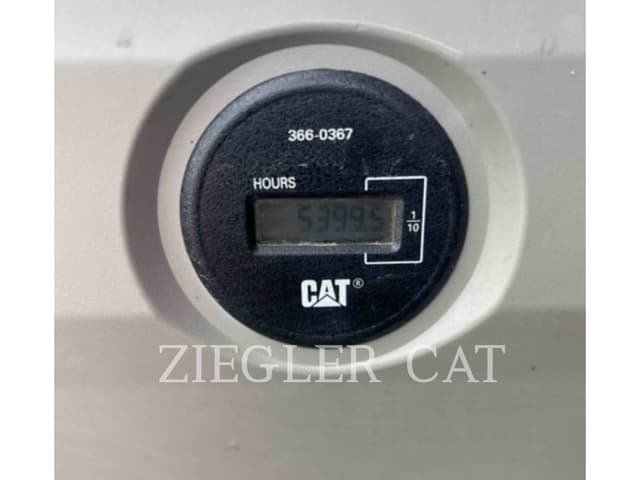 Image of Caterpillar 324E equipment image 4