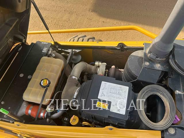 Image of Caterpillar 430E equipment image 4