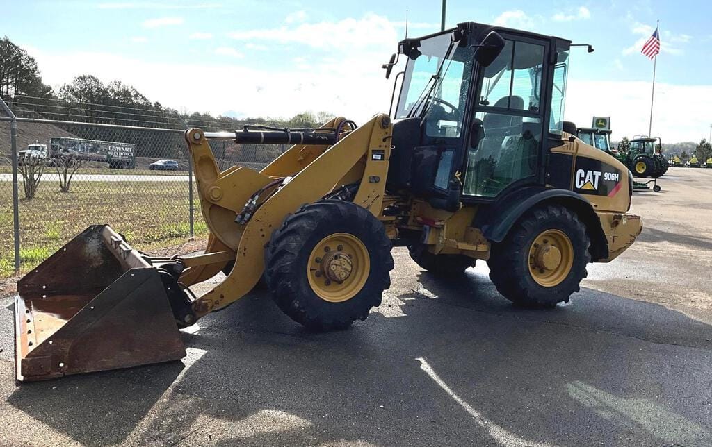 Main image Caterpillar 906H