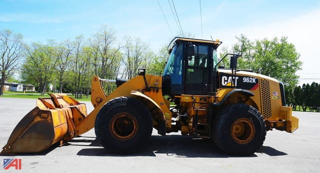 Image of Caterpillar 962K equipment image 2