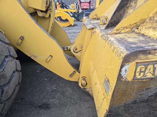 Image of Caterpillar 972K equipment image 3