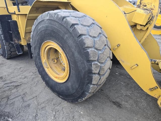 Image of Caterpillar 972K equipment image 4