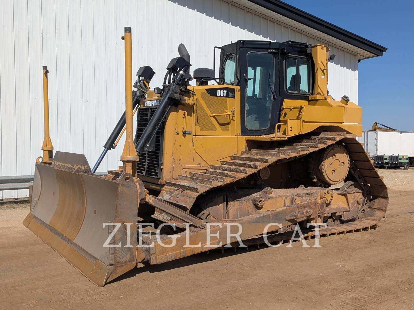 2012 Caterpillar D6T LGP Equipment Image0