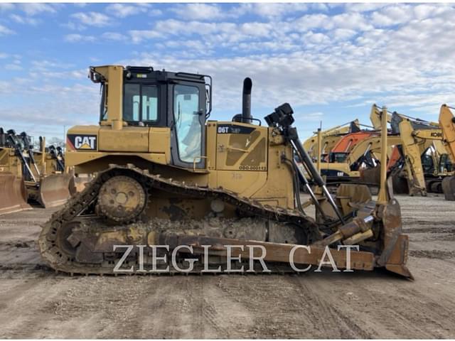 Image of Caterpillar D6T LGP equipment image 2