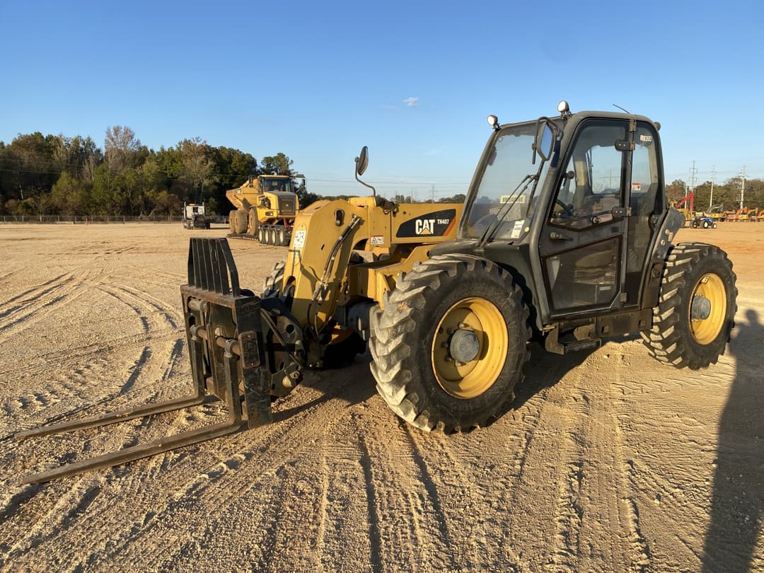 Image of Caterpillar TH407 Primary image
