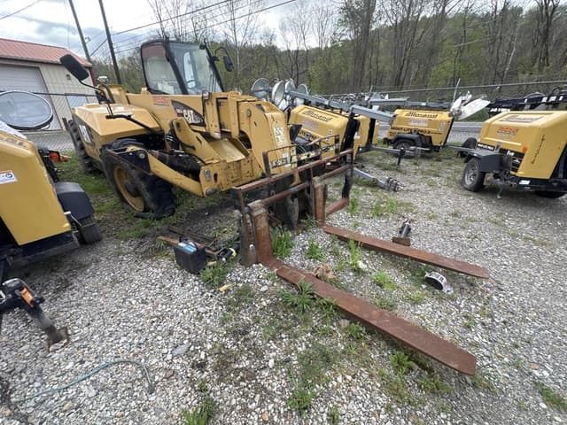 Image of Caterpillar TH514 equipment image 1