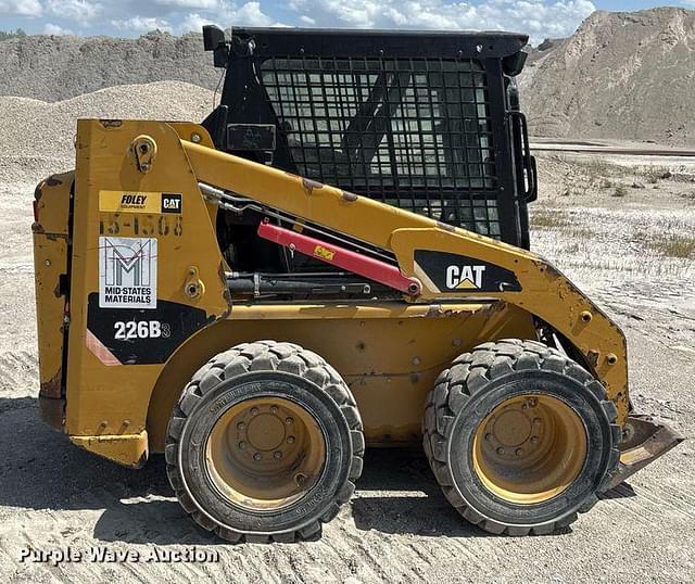 Image of Caterpillar 226B3 equipment image 3
