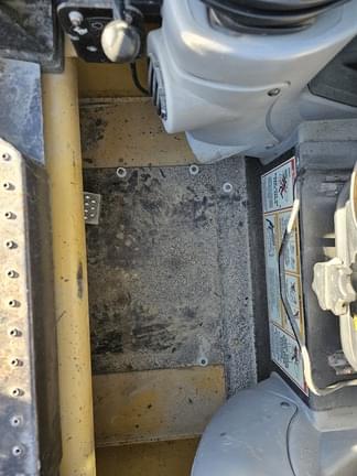 Image of Caterpillar 236 equipment image 3