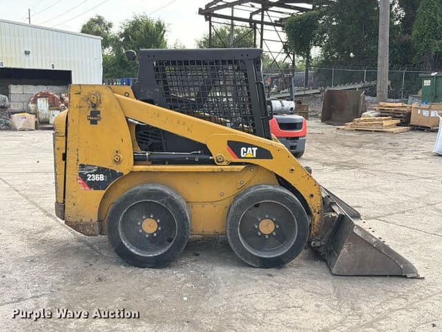Image of Caterpillar 236B3 equipment image 3
