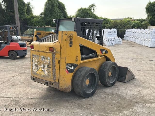 Image of Caterpillar 236B3 equipment image 4