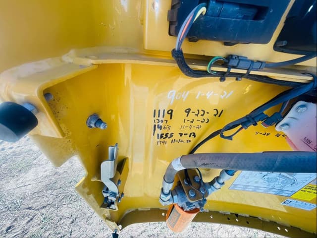 Image of Caterpillar 272C equipment image 2