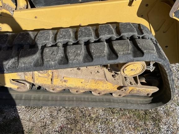 Image of Caterpillar 279C2 equipment image 4