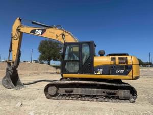 2012 Caterpillar 320DL Image