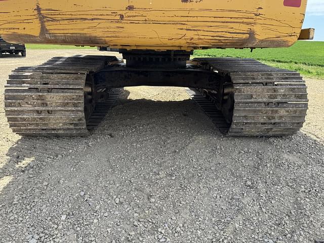 Image of Caterpillar 320E equipment image 4